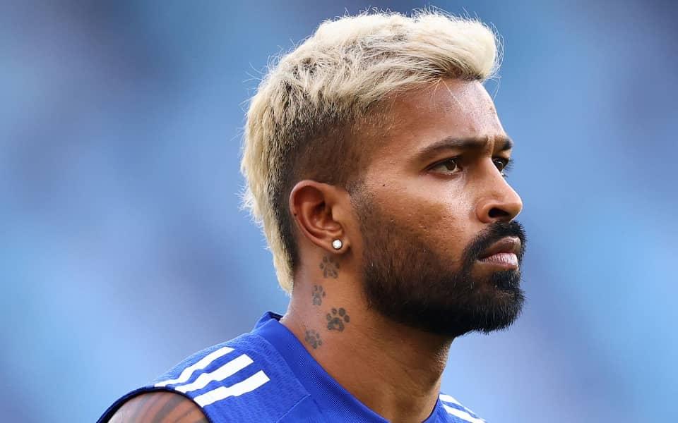 Hardik ki selfie ne Baroda-Gujarat match jagah badli!