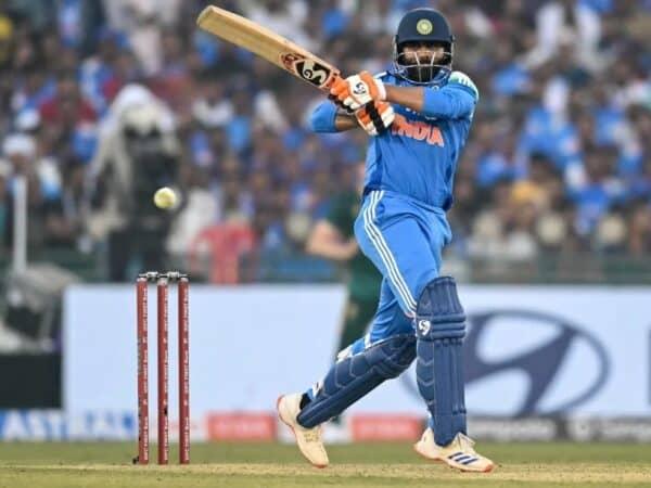 Kya Jadeja ne slow khela? Irfan ne bola, drama ab Vizag