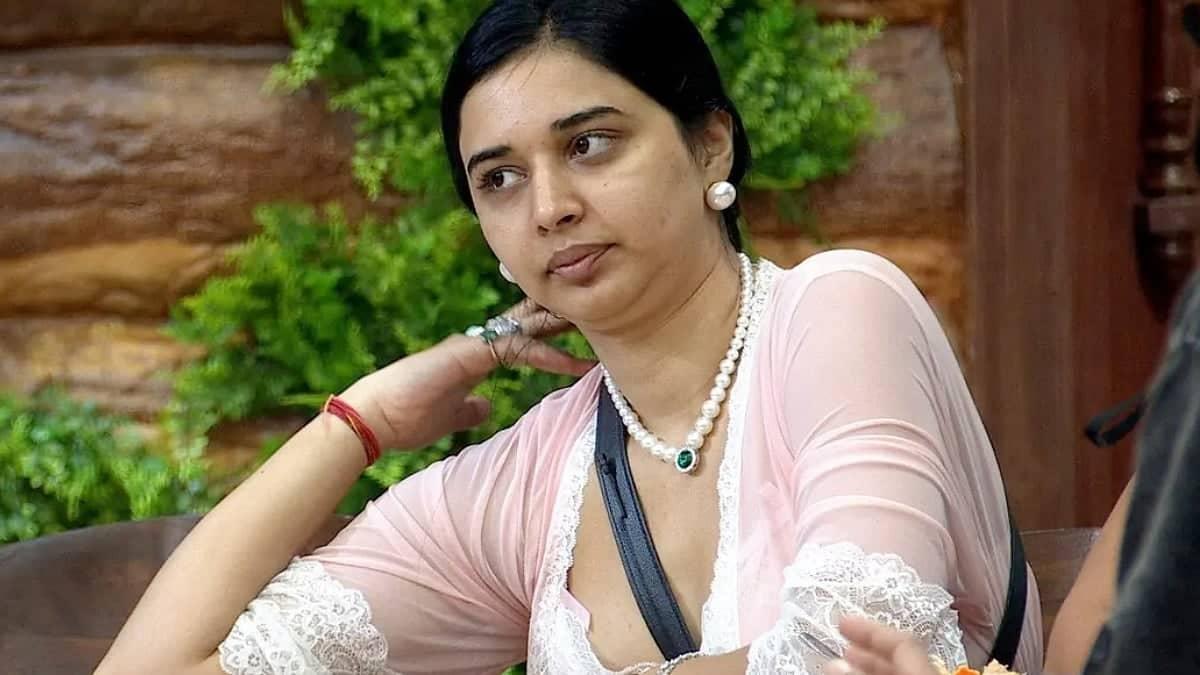 Tanya Mittal ki Stylist Riddhima ne Payment ka Kiya Ilzam