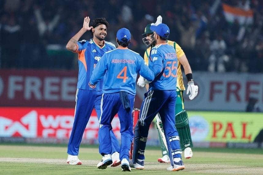 Aakash Chopra's Enchanting Praise for Harshit Rana's Spell