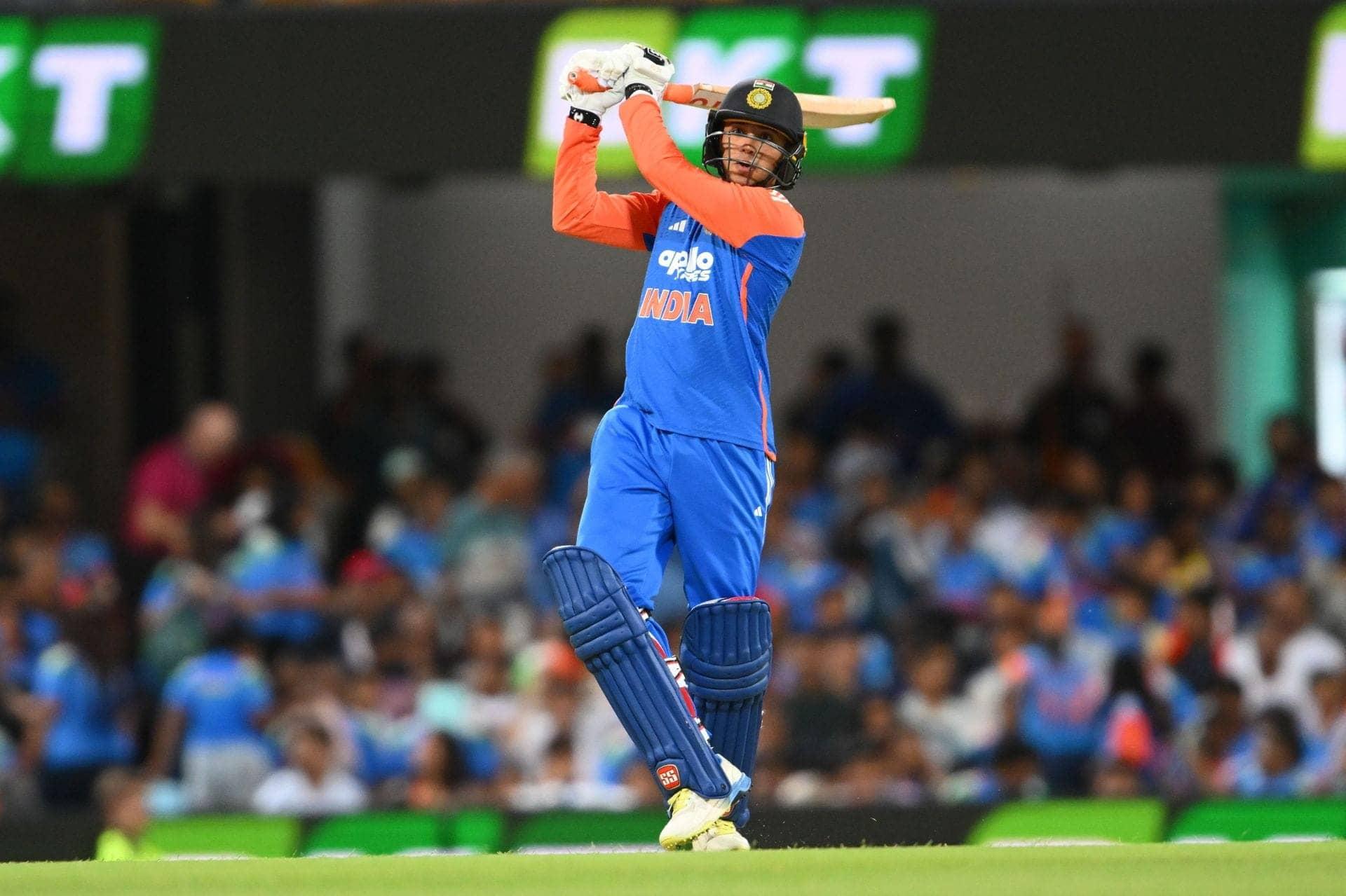 Kaif ka gyaan: Abhishek ko six se pehle singles chahiye!