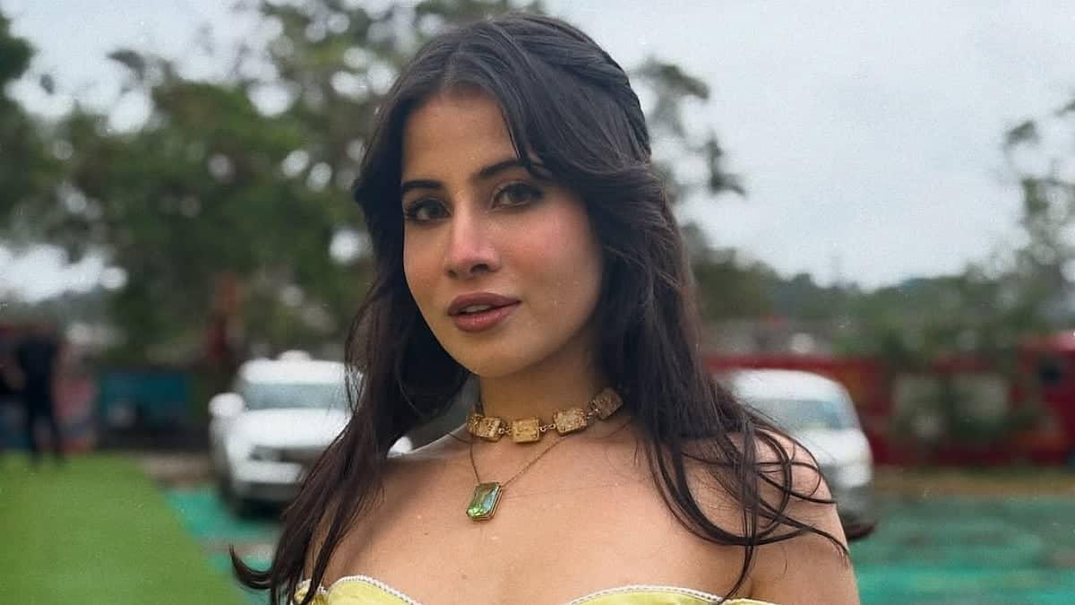 Uorfi Javed's Nighttime Duel with Drunken Wizards