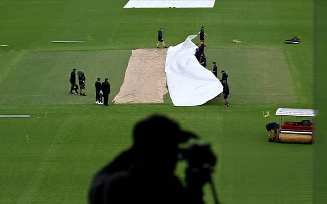 BBL 2025-26: Melbourne Stars vs Sydney Thunder - Who's Winning?