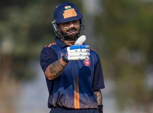 Kohli's Sweet Gesture After VHT Dismissal Wows Fans Everywhere