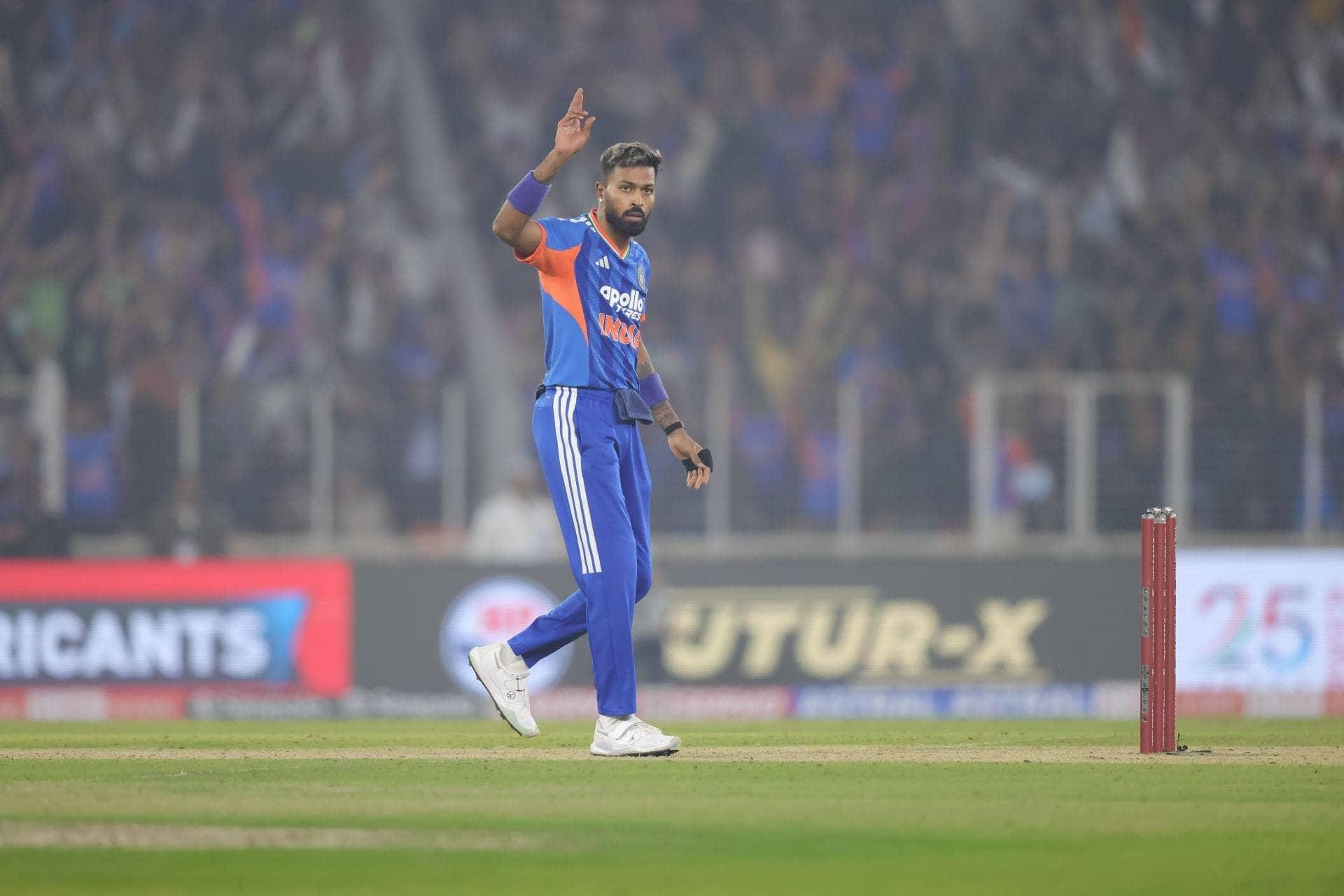 Hardik Pandya and Mahieka's Adorable New Year Vibes, G