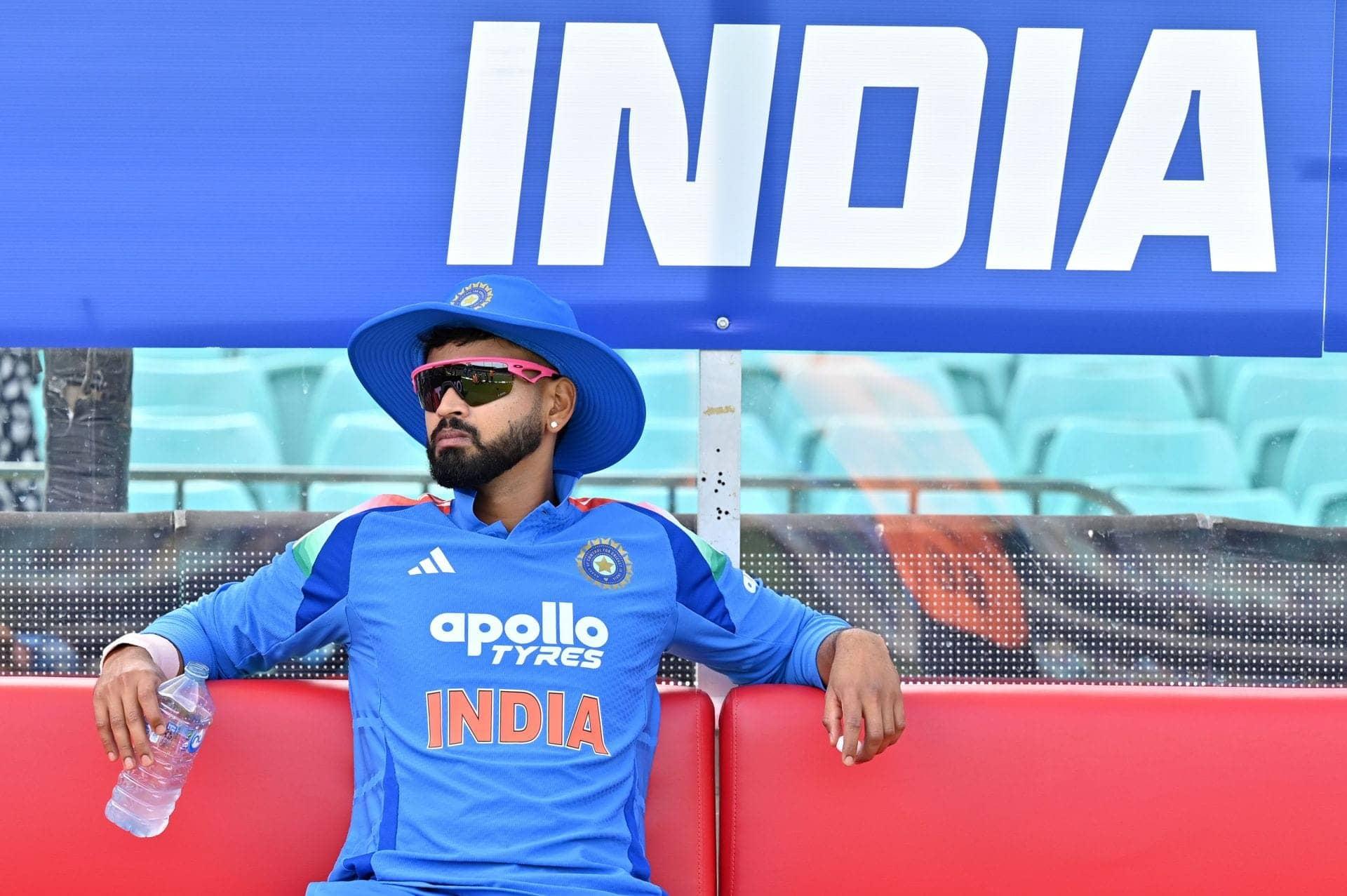 Shreyas Iyer Spotted at Jaipur Airport, Ready to Make Waves