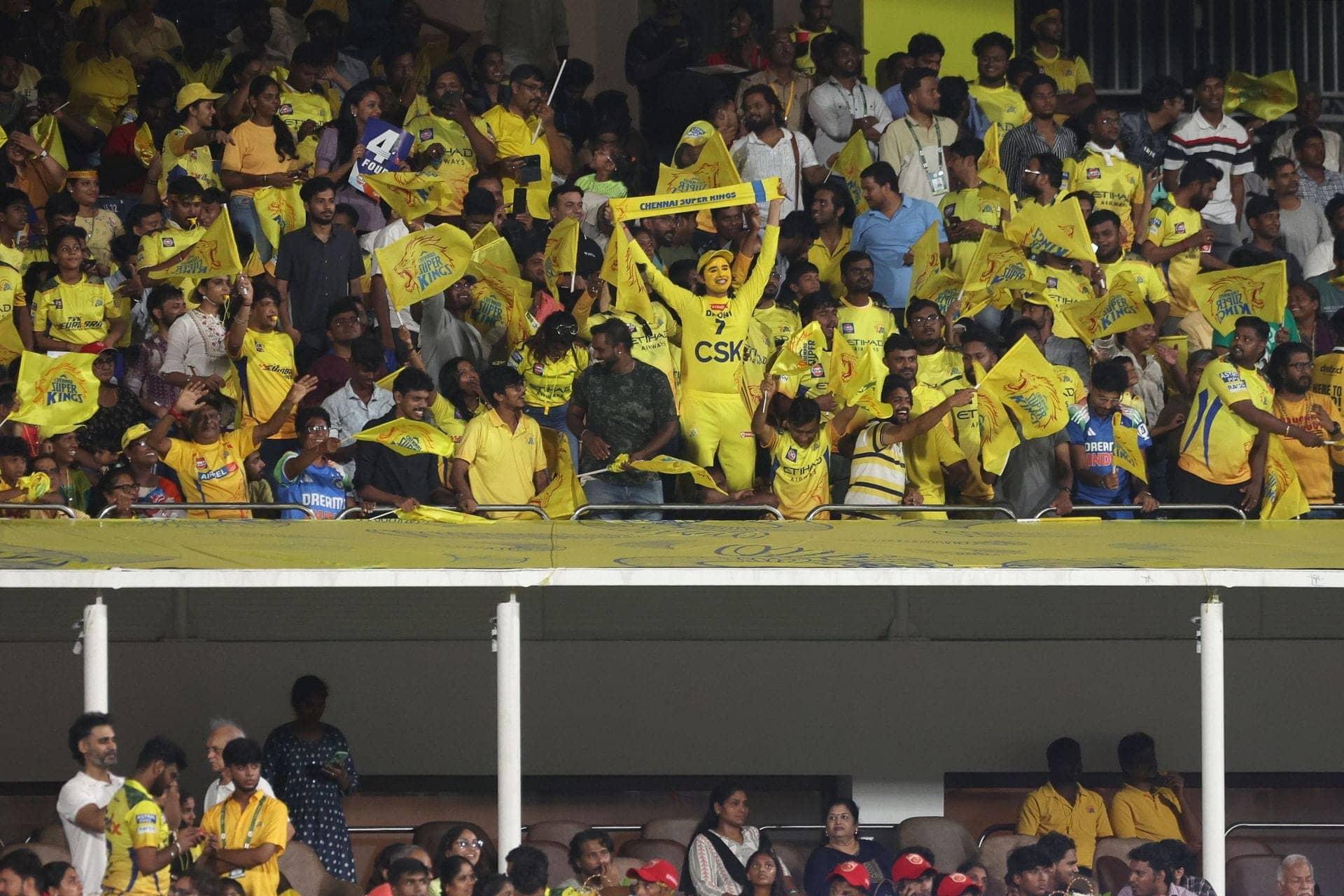 Sarfaraz Khan Unleashes 15-Ball Fifty Madness in Trophy