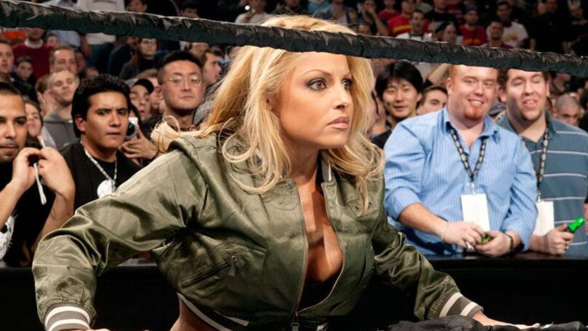 Trish Stratus Ka Pyaar, Ankle Ki Chot Ne Kiya Khatam