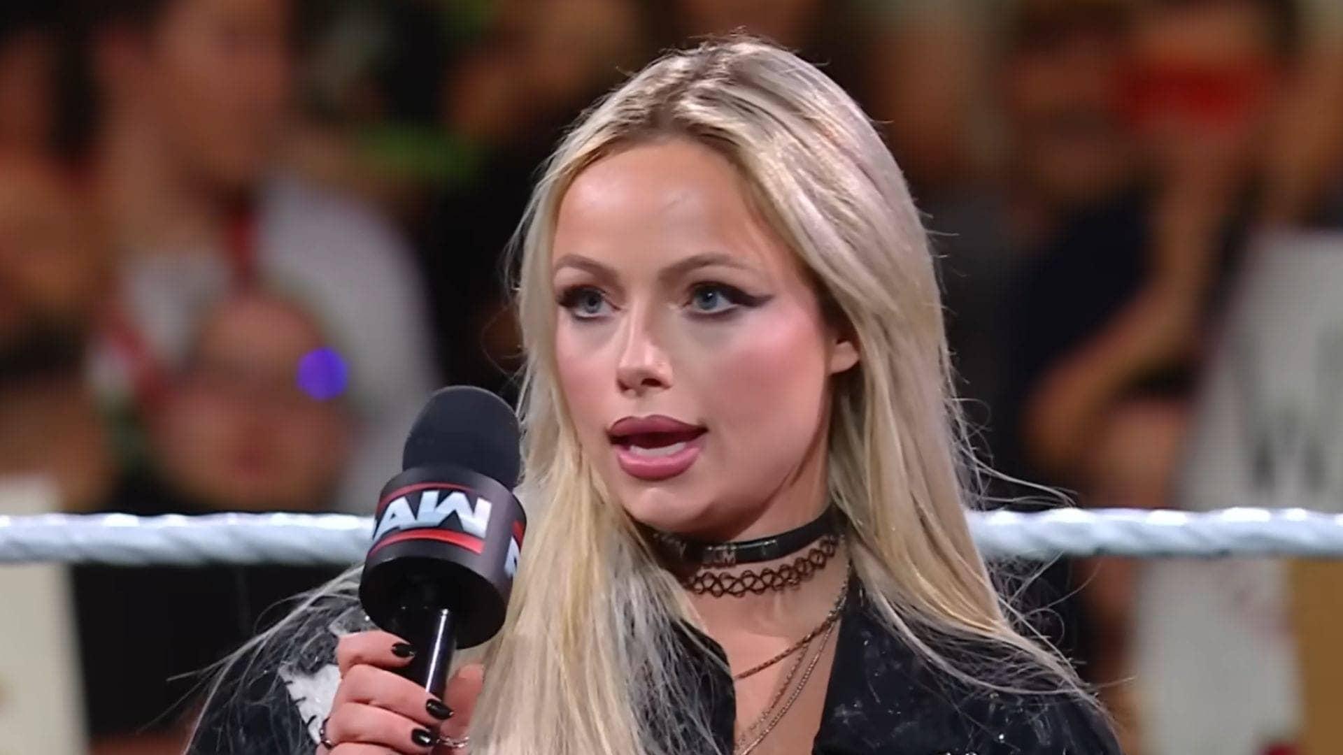 Liv Morgan ne maa ko retire kiya, zindagi ka rang hai!