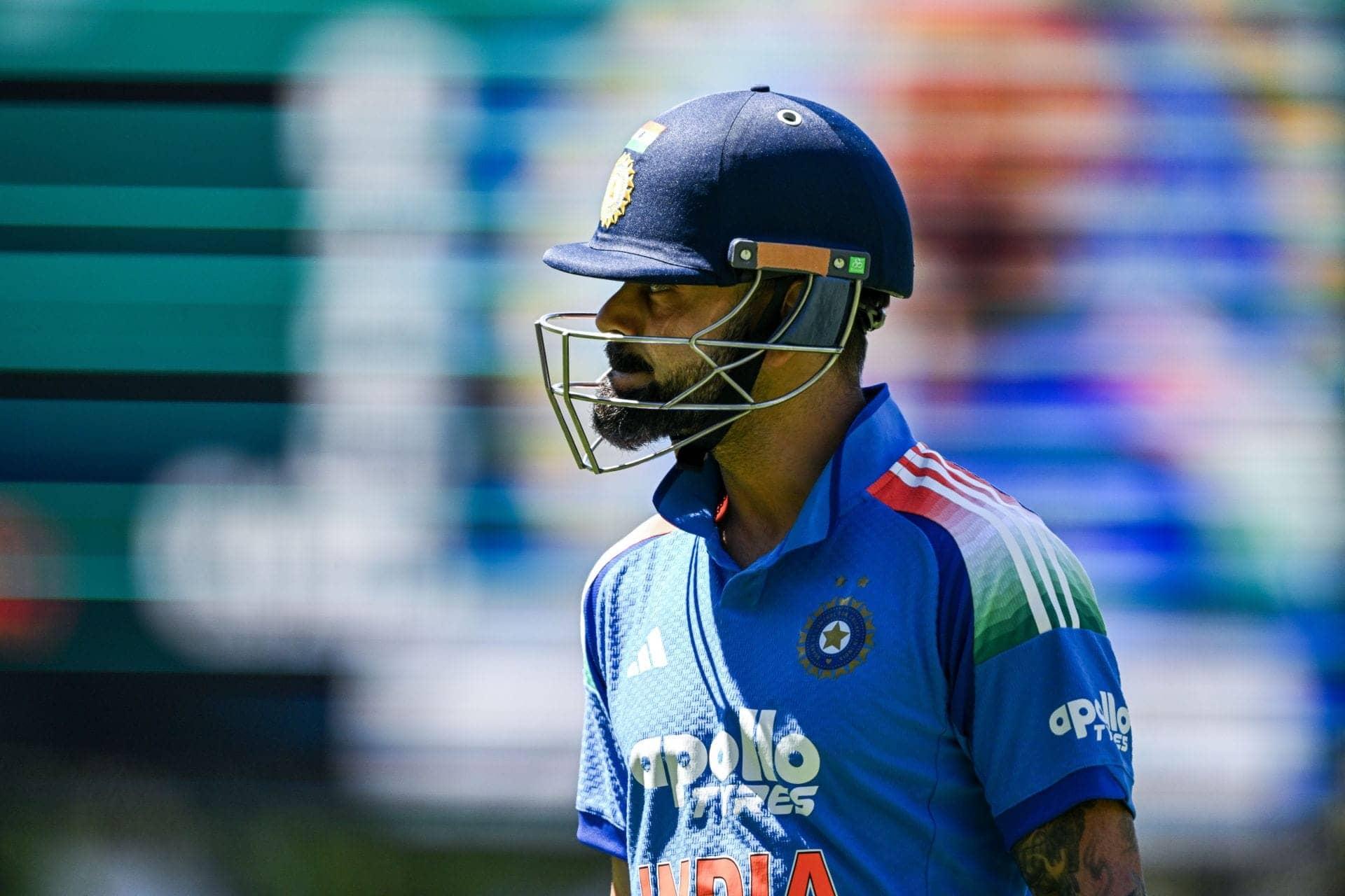 Virat Kohli ne pehli ball par cover drive se dhamaka kiya