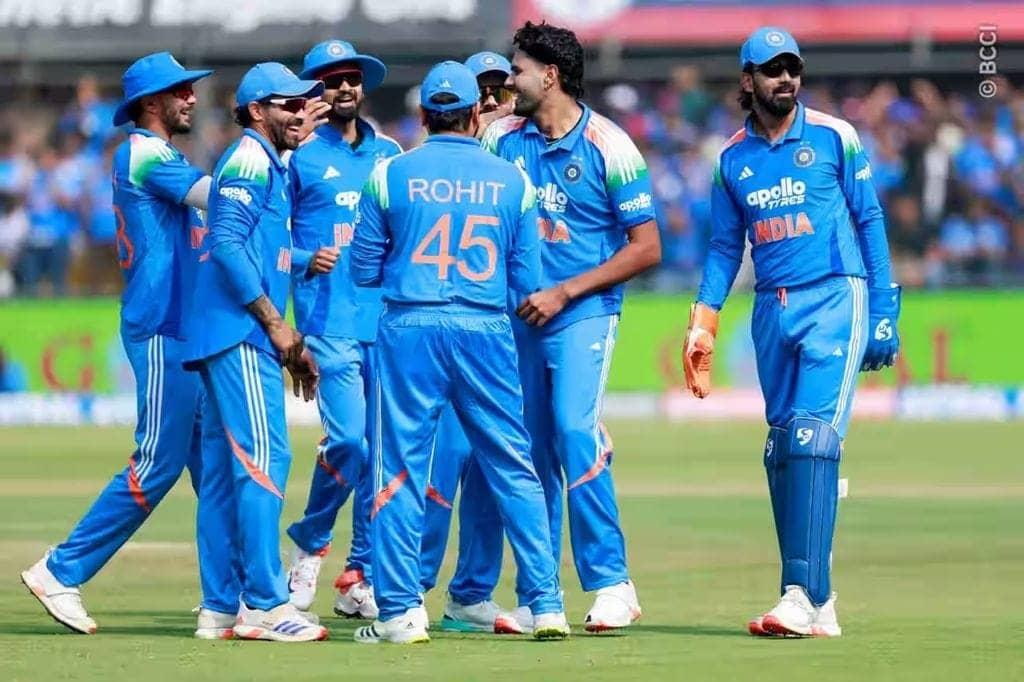 Aakash Chopra ki hasi, aerial shots ka chakkar chalu hai!