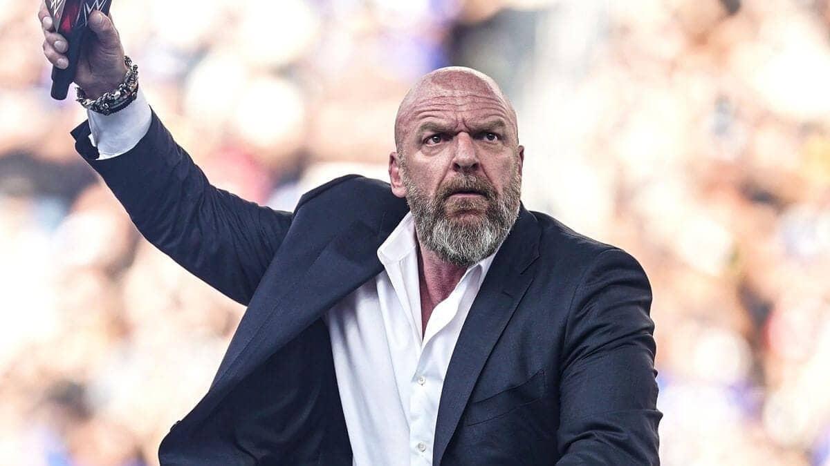 Triple H Ka Jazba: R-Truth Ko Koi Nahi Kiya Fire