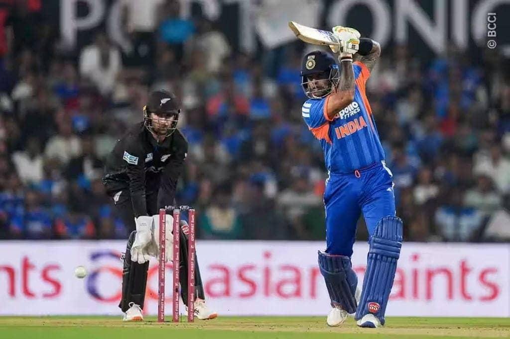 Parthiv keh rahe hain, Suryakumar ko sirf ek innings chahiye!