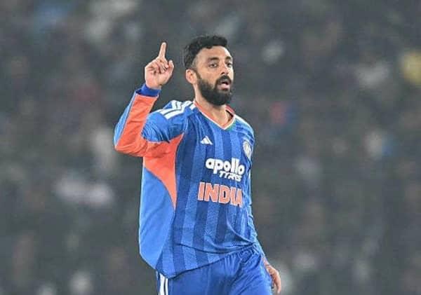 Varun Chakaravarthy: Gavaskar Applauds His Ninja-Like Coolness