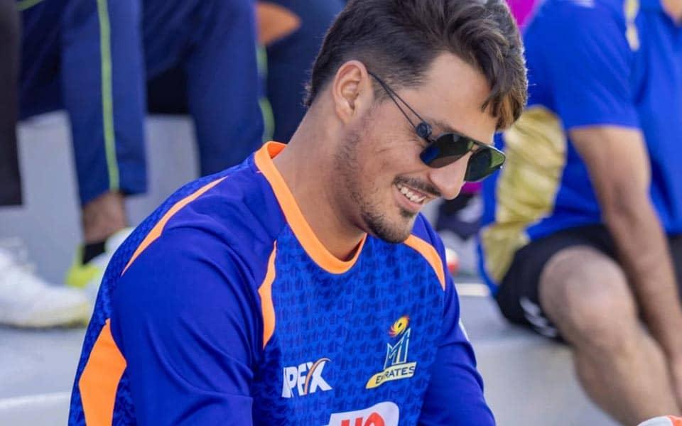 Derbyshire Falcons ki Team mein Muqeem aur Ghazanfar ka Jalwa