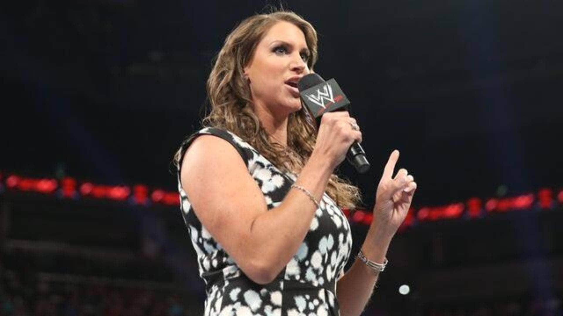 WWE Saturday Night's Main Event: Stephanie McMahon Takes Charge