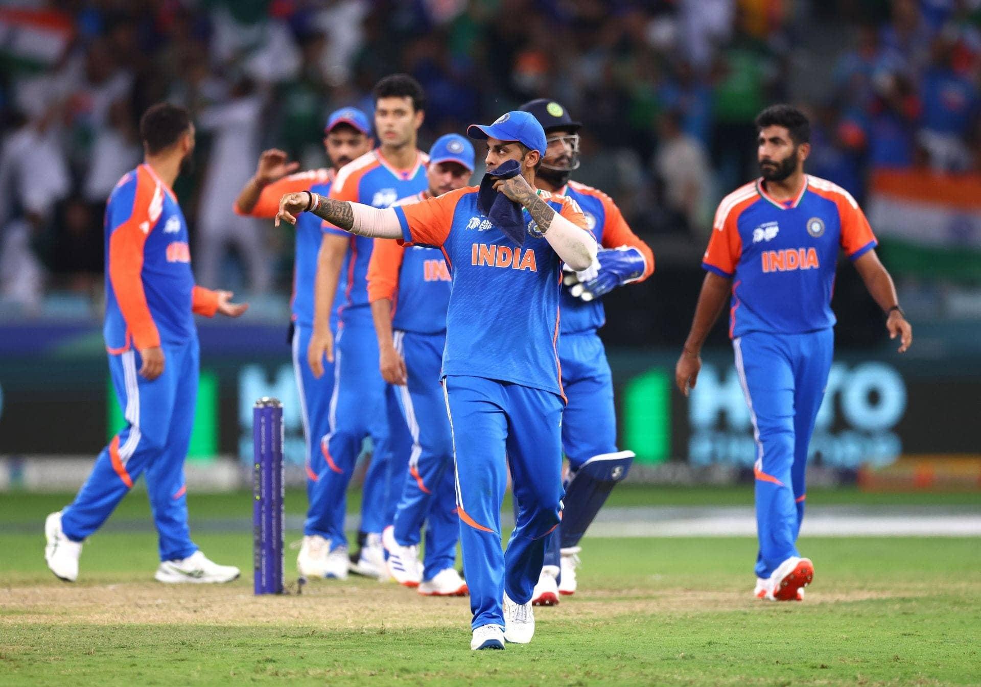 Ajinkya Rahane BLASTS Team India for Hardik's Bowling Blunder