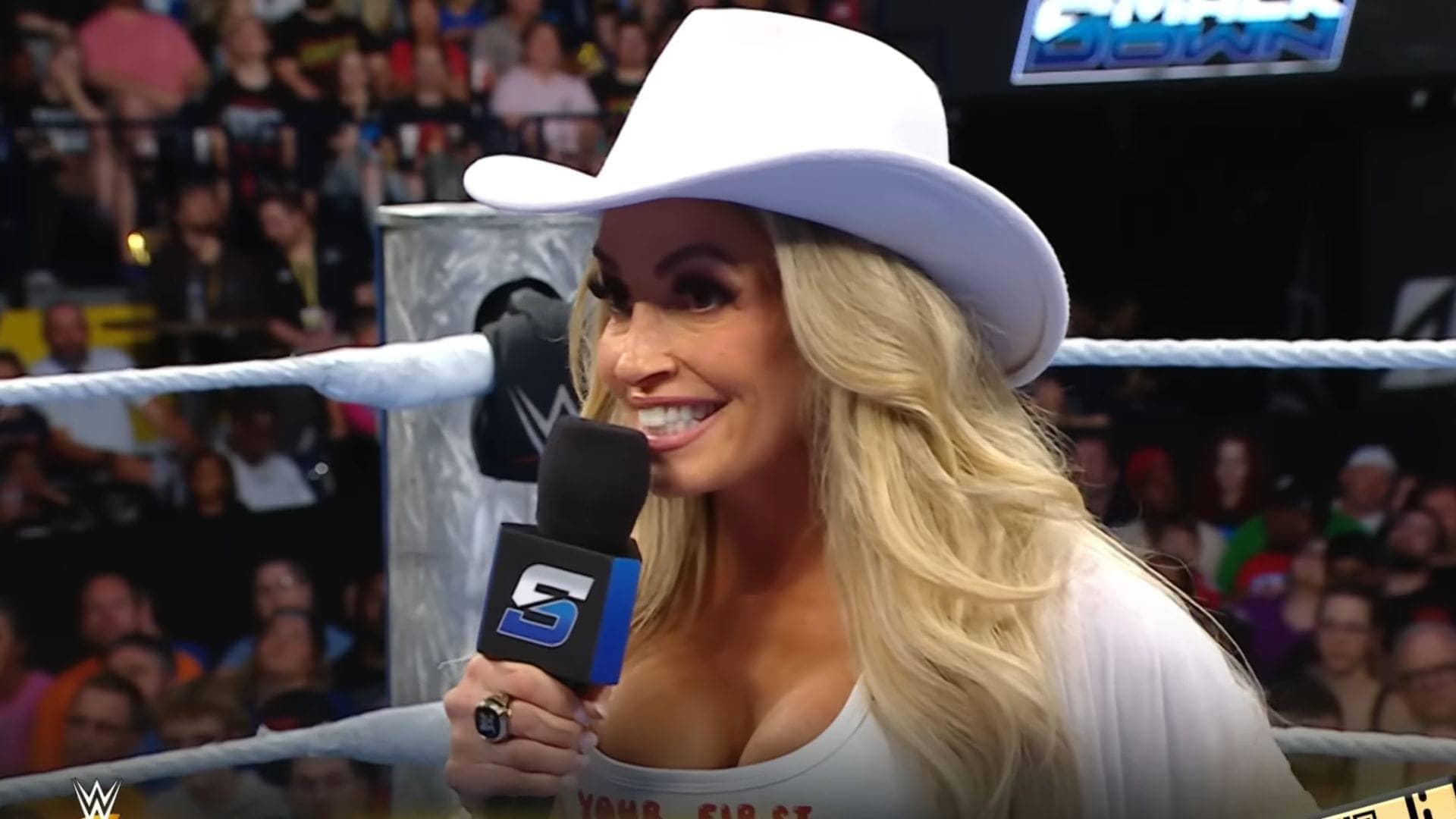 Trish Stratus and Stephanie McMahon's legendary haystack brawl!