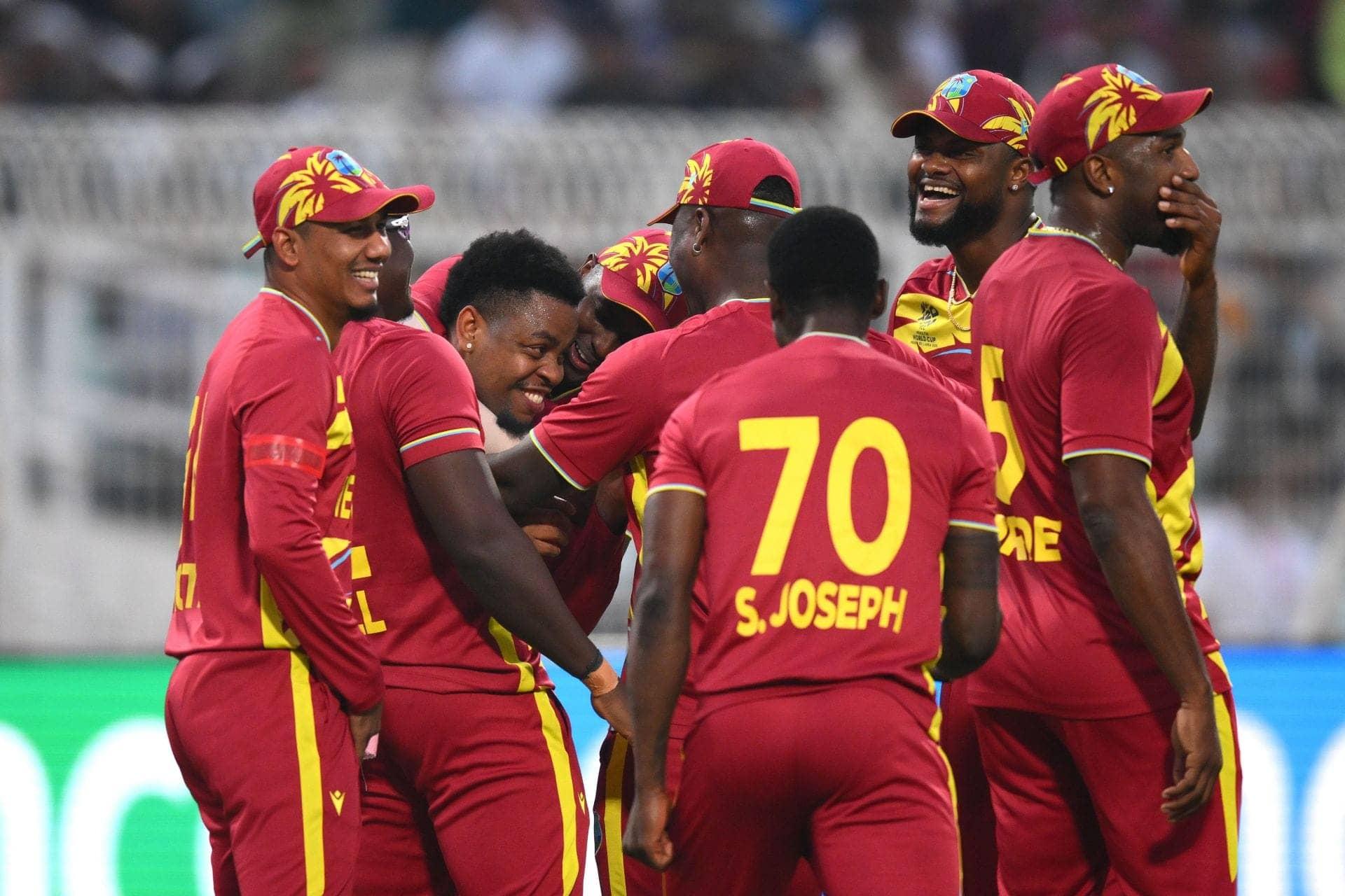 Hetmyer ka ek haath se dhamaka catch, kya hai yeh cricket?