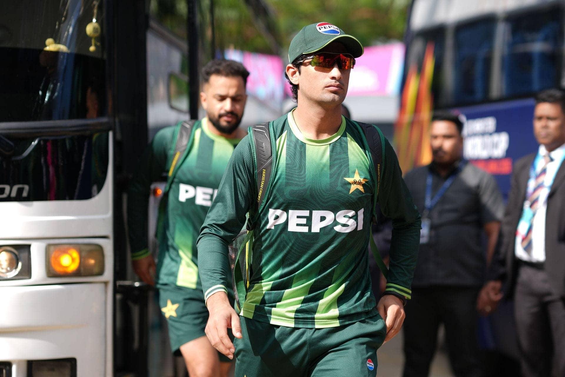 Ganguly ka sawaal: Pakistan kyun bhag raha hai World Cup se?