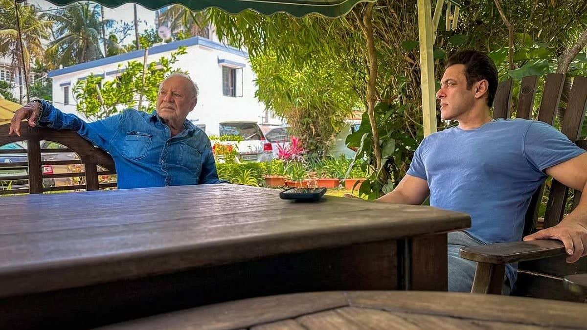 Salim Khan's Cult Star Wisdom: Salman Shares the Love