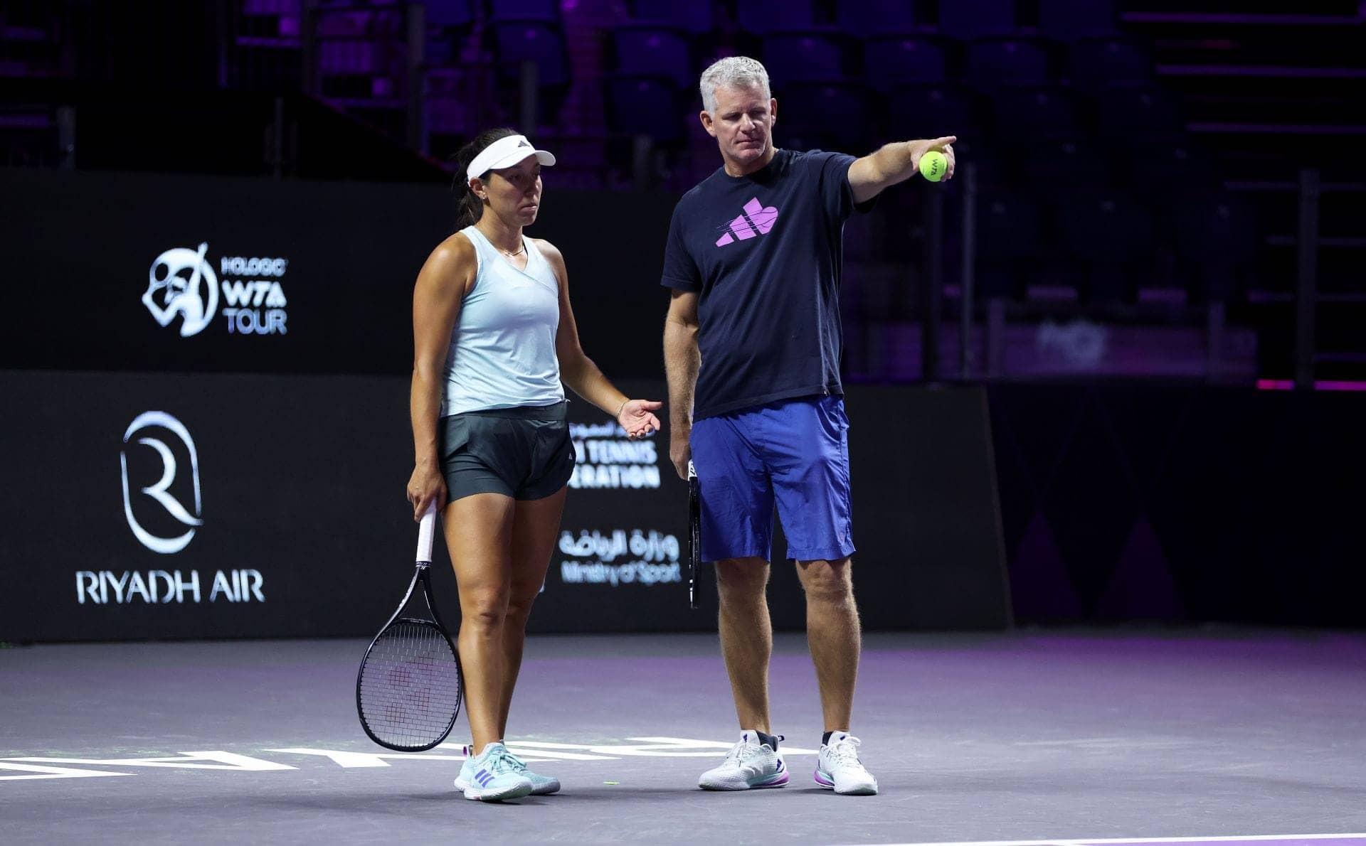 Jessica Pegula Claims Dubai Open Title, Coach Distracted by Phone