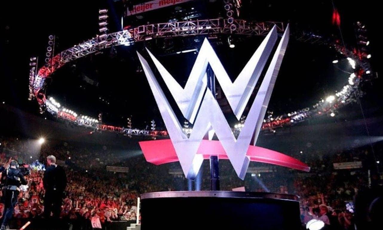 WWE Evolve Mein Naya GM Aaya, Kya Drama Hai Bhai!