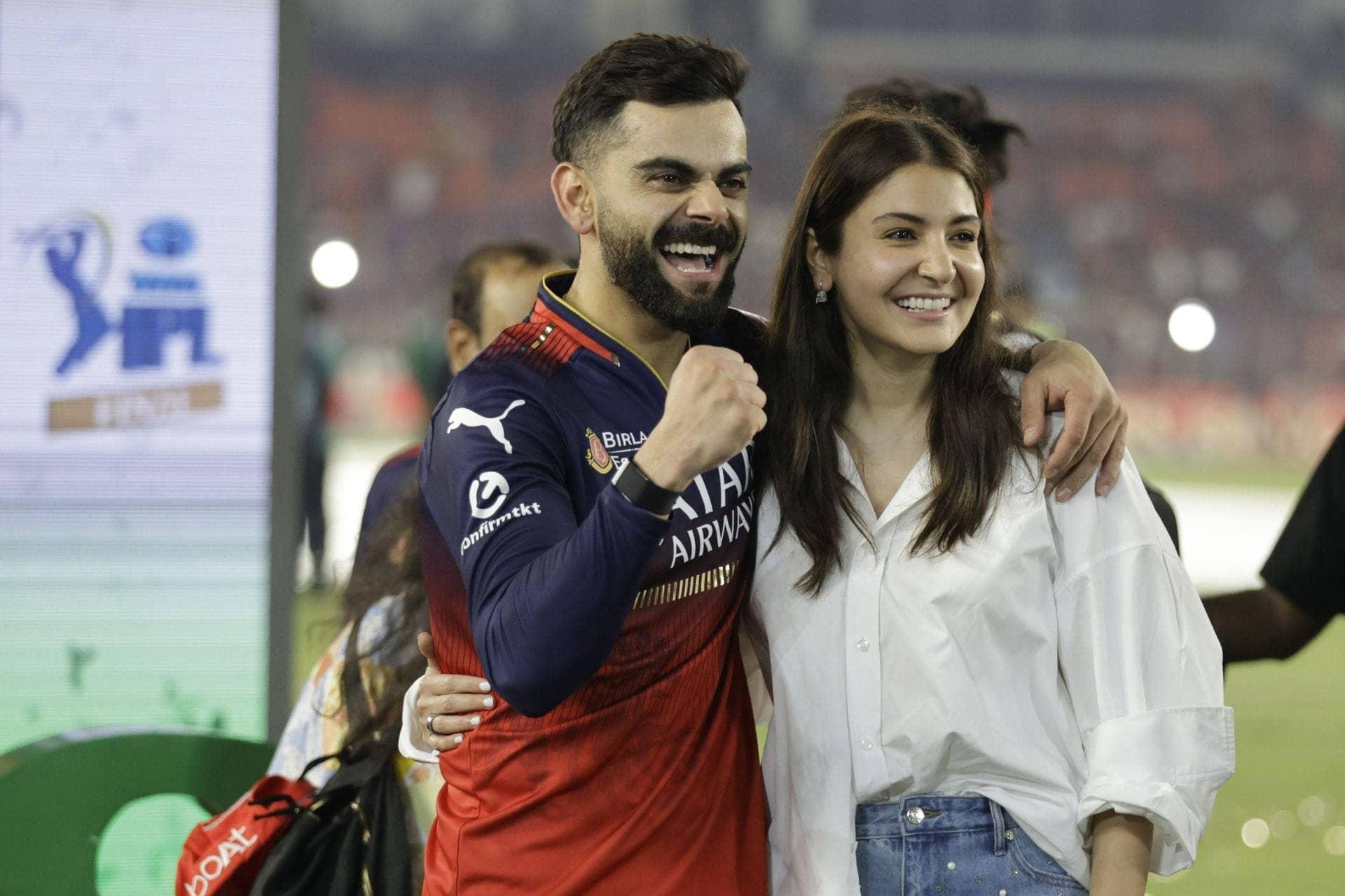 Virat Kohli aur Anushka Sharma ne paparazzi ko rock kiya!