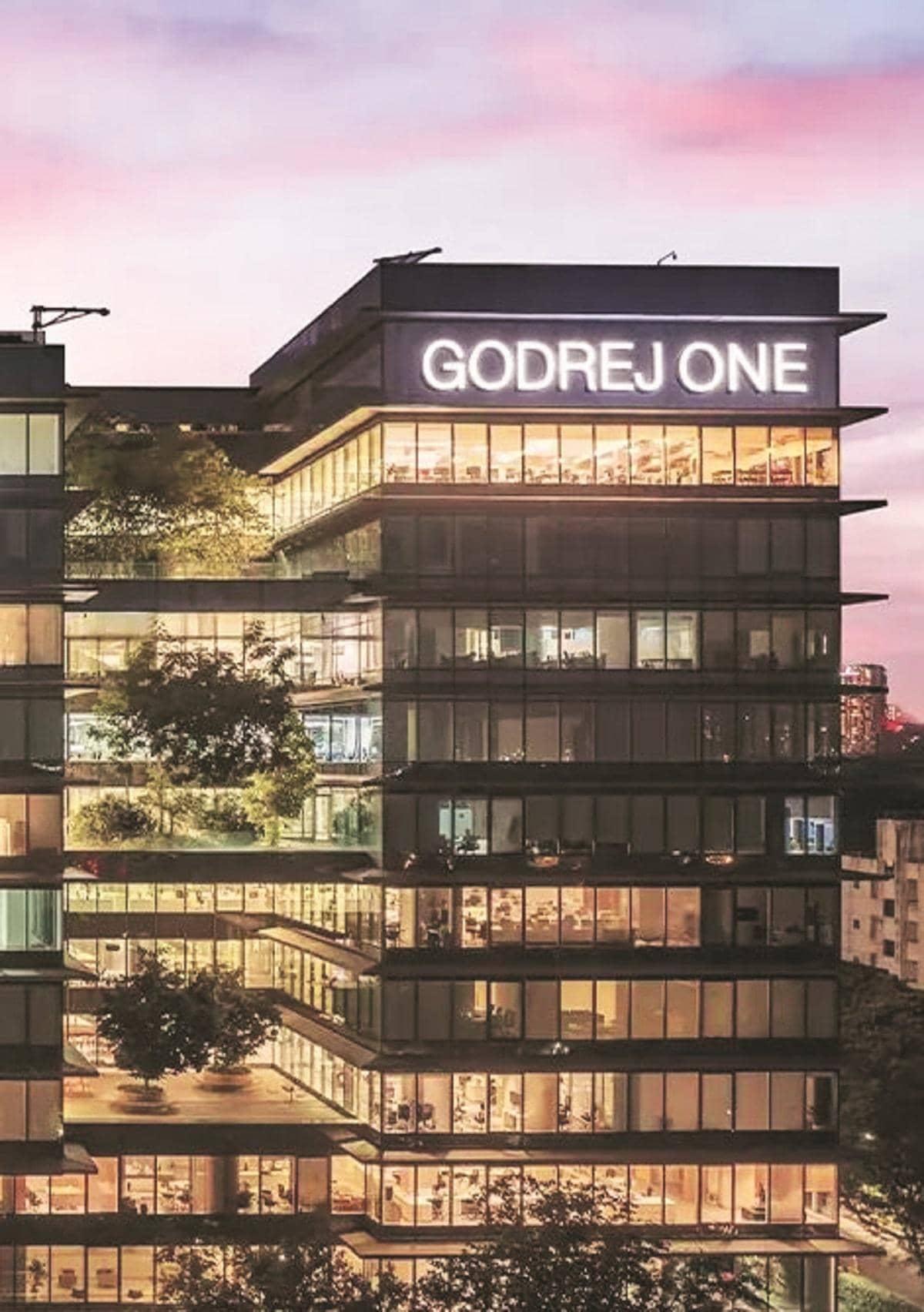Godrej Rocks: Free Home for Naina Family in Navi Mumbai