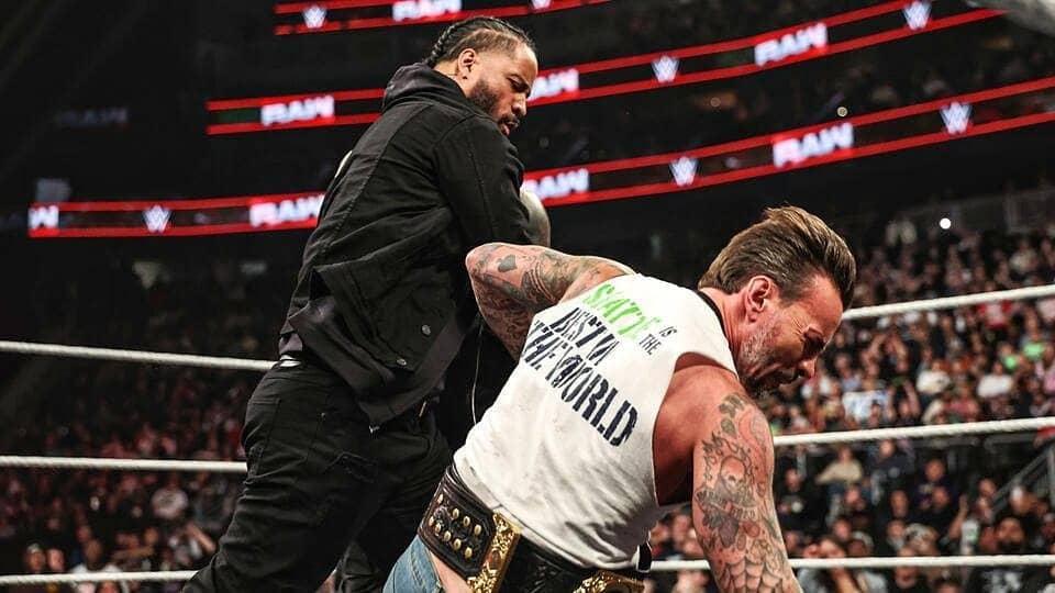 Usos ne CM Punk ko maara, par kya heel turn hua?