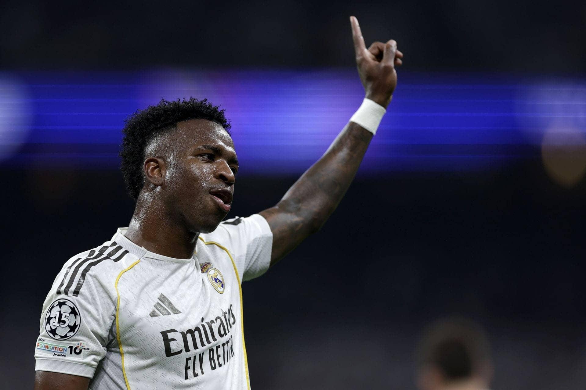Vinicius Jr casts a spell to tie Ronaldo in Champions League!