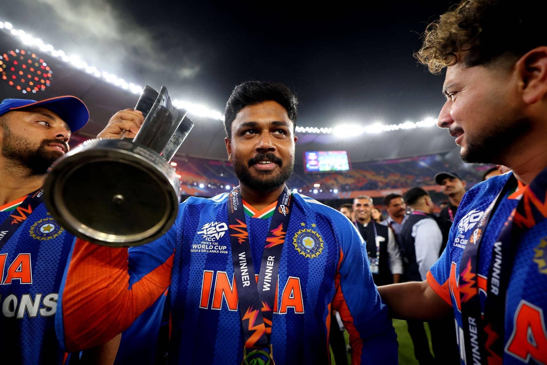 Sanju Samson ki Kerala mein selfie, IPL 2026 ka junoon!