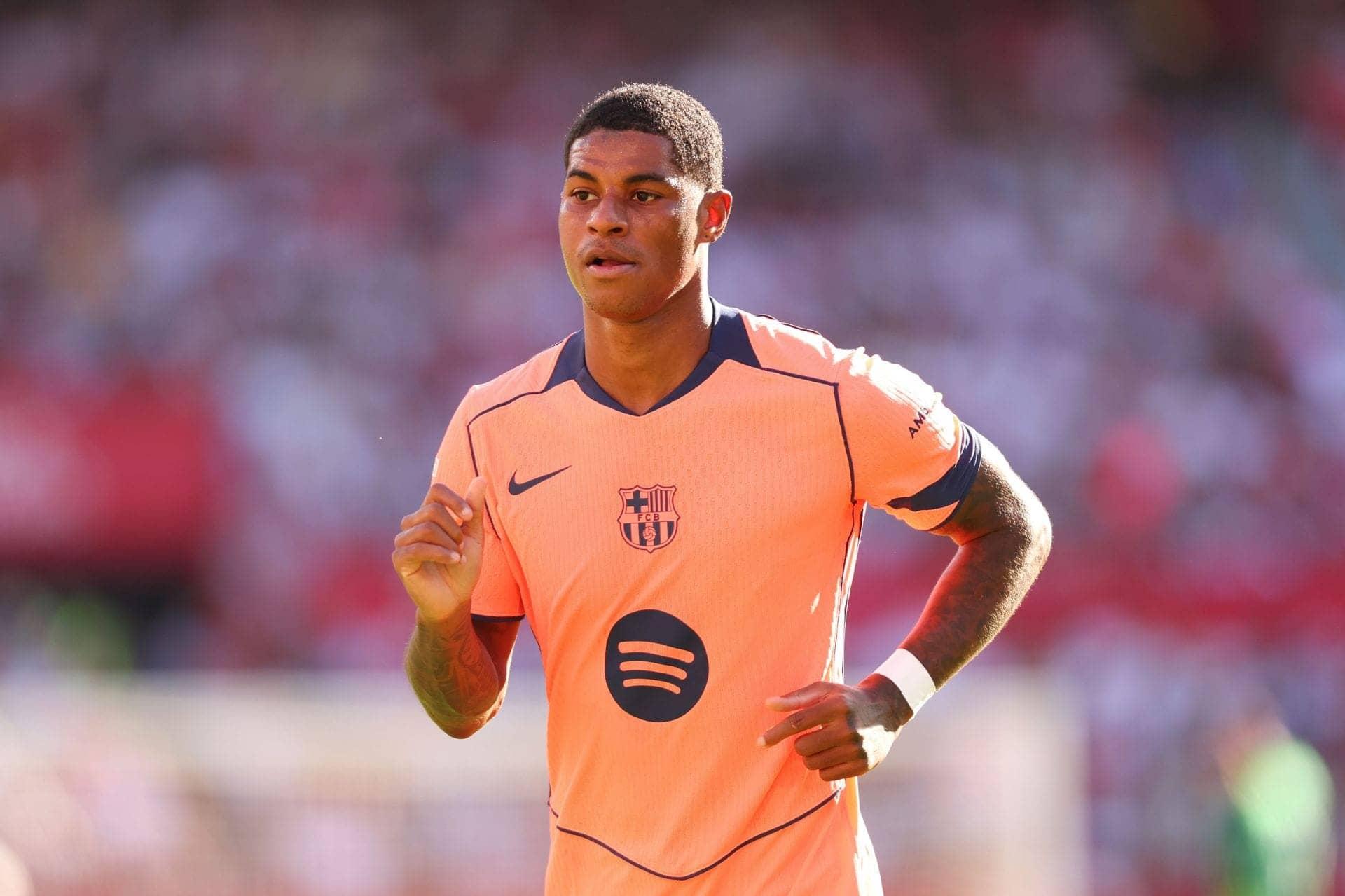 Barcelona's Enchanted Pursuit of Pedro Neto Over Rashford