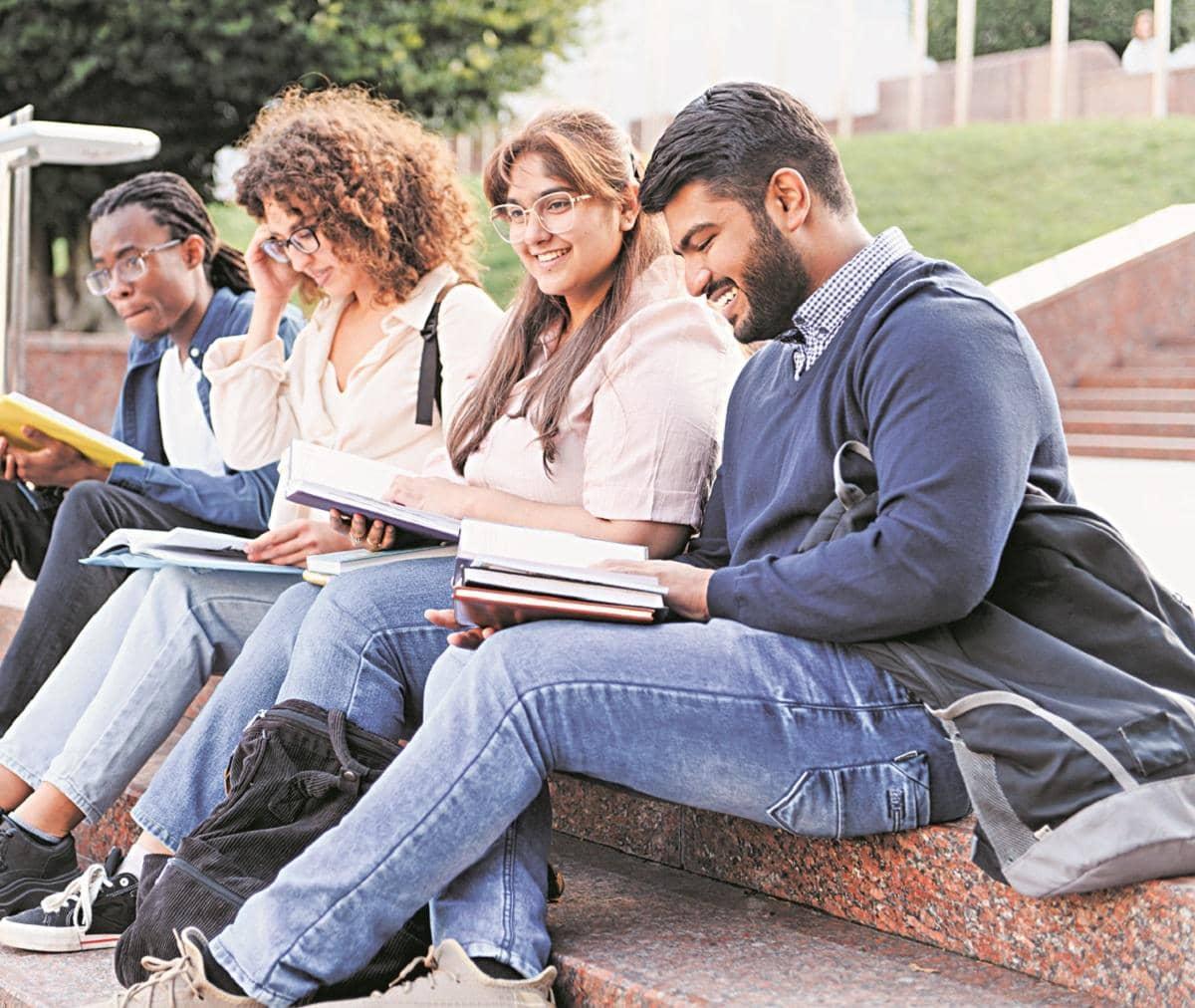 Accenture’s ₹2 Lakh MBA: The Ultimate AI Education Bargain!