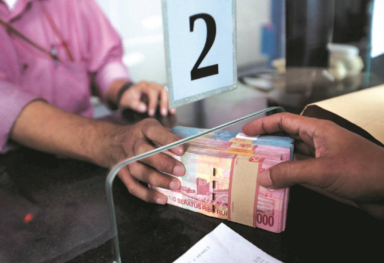 India's Forex Reserves Take a Hit Like a Heavyweight Champ!