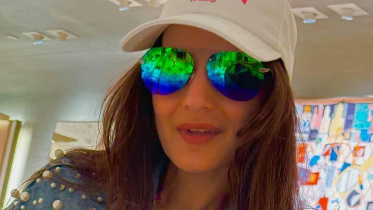 Ameesha Patel's Enigmatic Vanishing Act from Beauty Awards