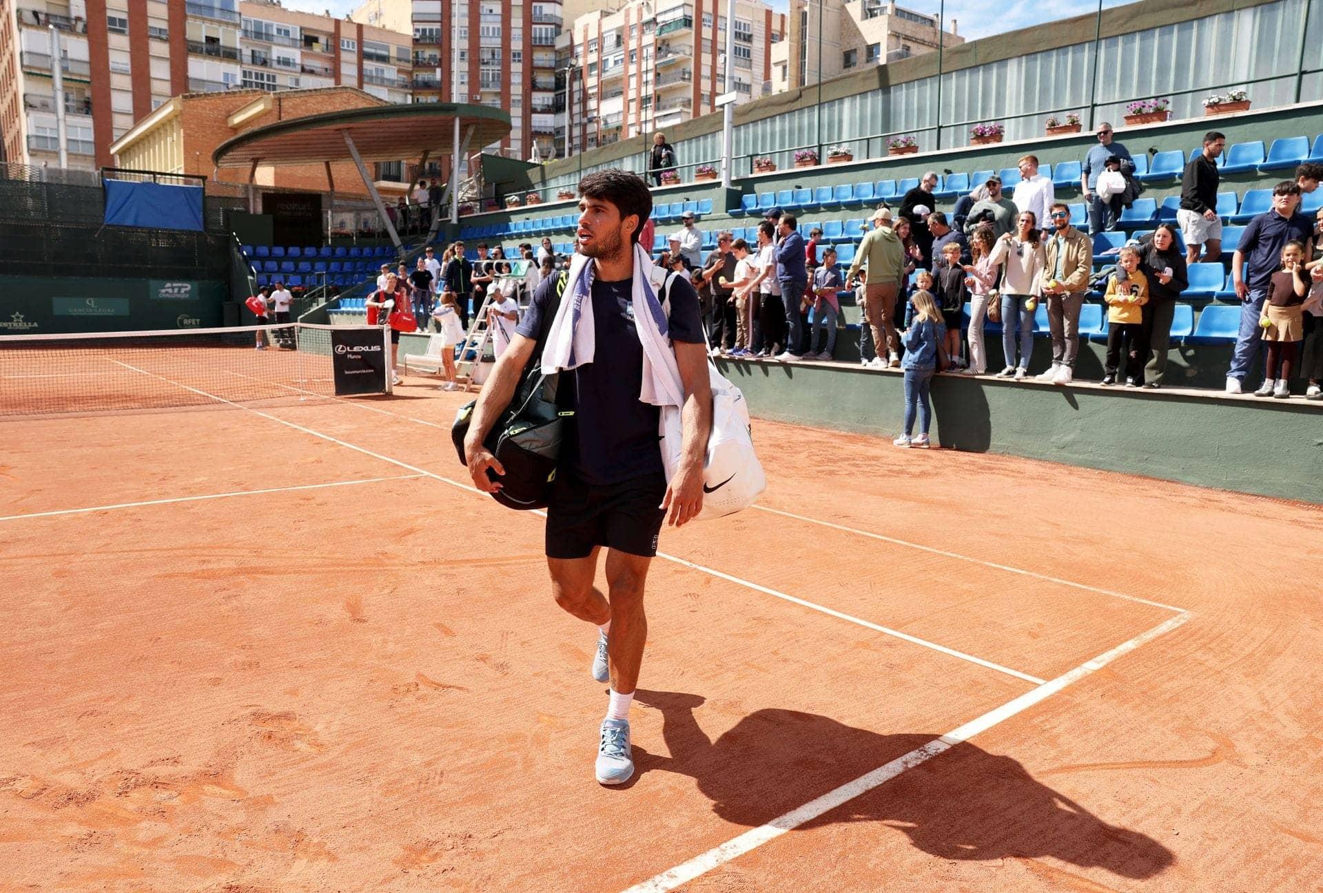 Carlos Alcaraz's Wholesome Wimbledon Vibes: Hugs for Parents!