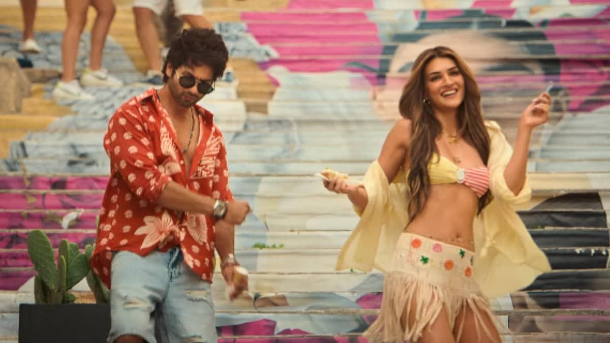 Cocktail 2 Ka Pehla Gaana: Shahid Aur Kriti Ka Cringe Drama