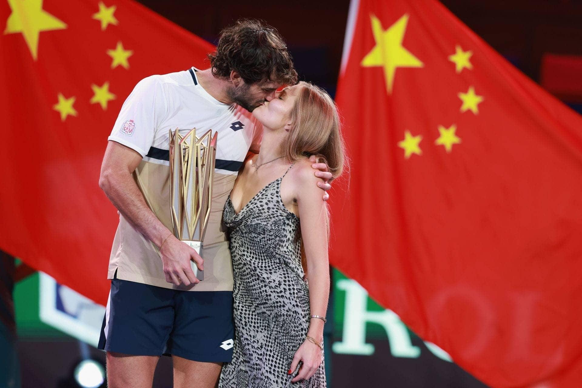 Valentin Vacherot ka semi-final dhamaka aur romantic kiss!