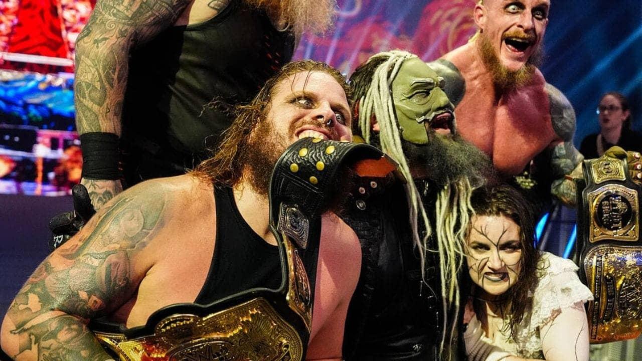 WWE Totally Ghosted The Wyatt Sicks on SmackDown, What?!