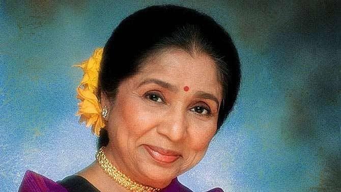 Asha Bhosle's Pune Concert: Rain, Songs, and Standing Ovation