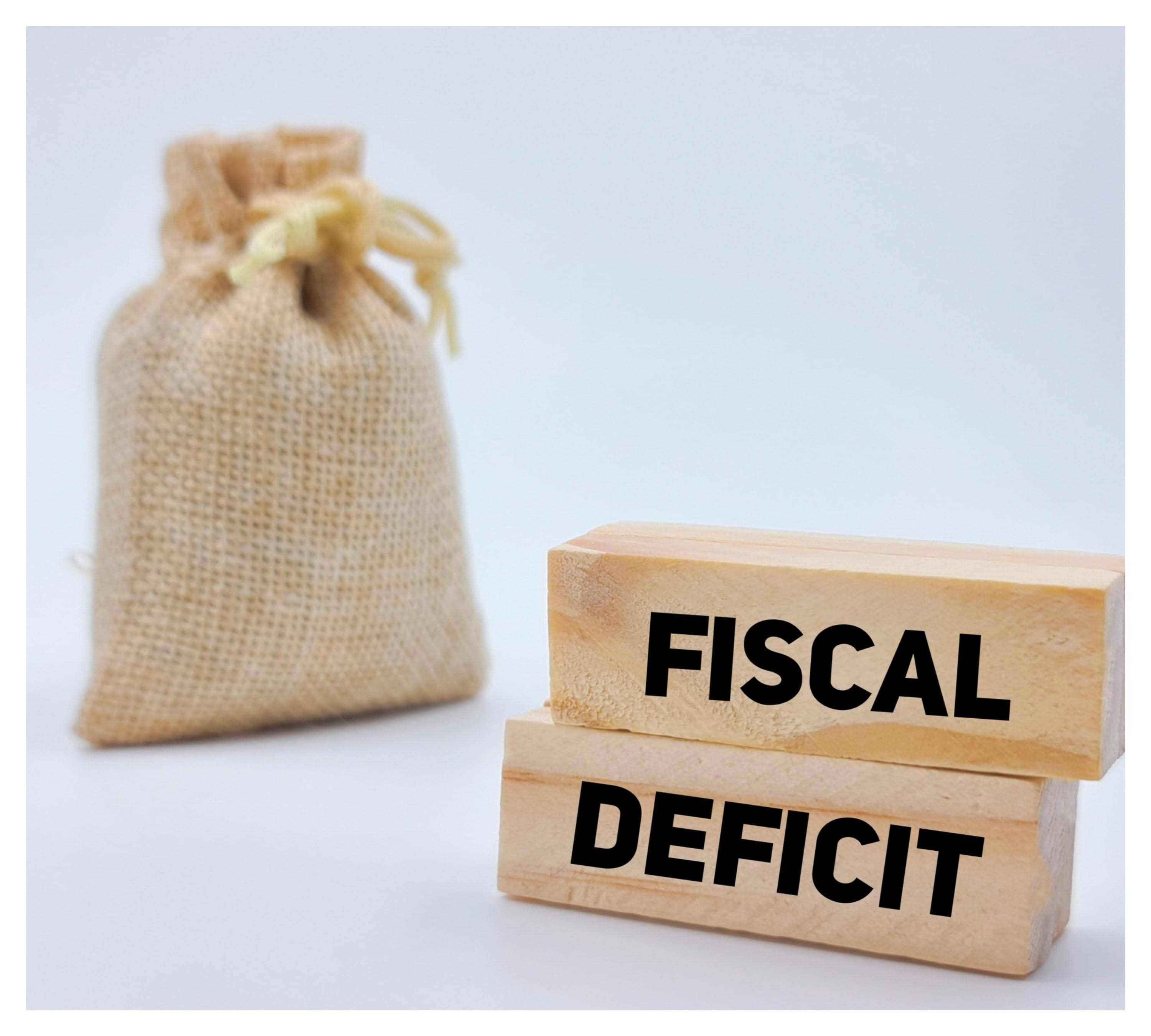 India ka fiscal deficit ka drama: 4.5% tak pahunchega kya?
