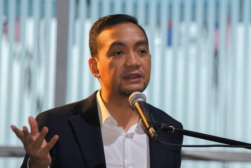 Onn Hafiz Receives Royal Nudge to Reconcile with Zahid