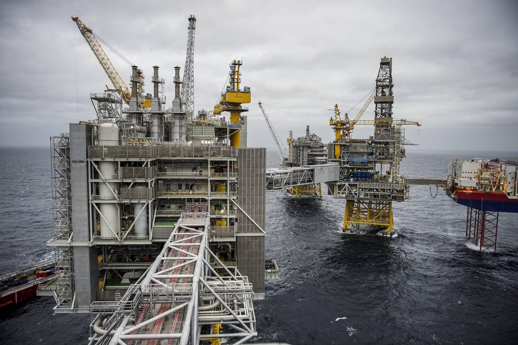 Iran's Oil Show: Can Going Green Bring Us Together?