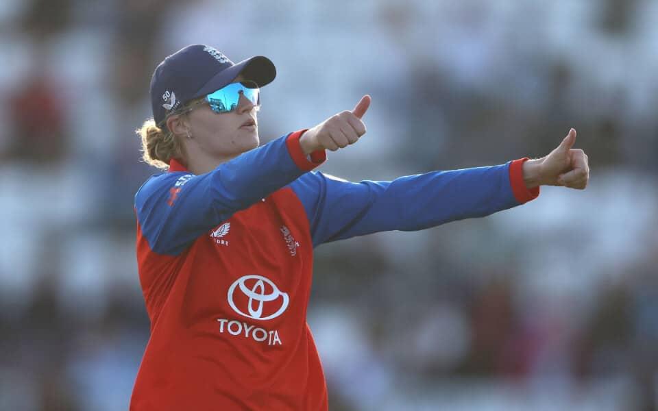 Charlie Dean: England's World Cup Pressure and Title Dreams
