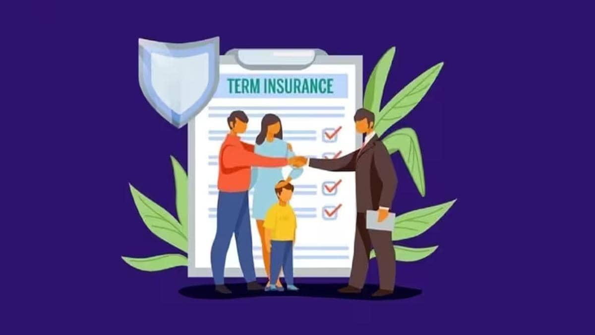 Term Insurance vs Endowment: Which One Is Your Money Buddy?