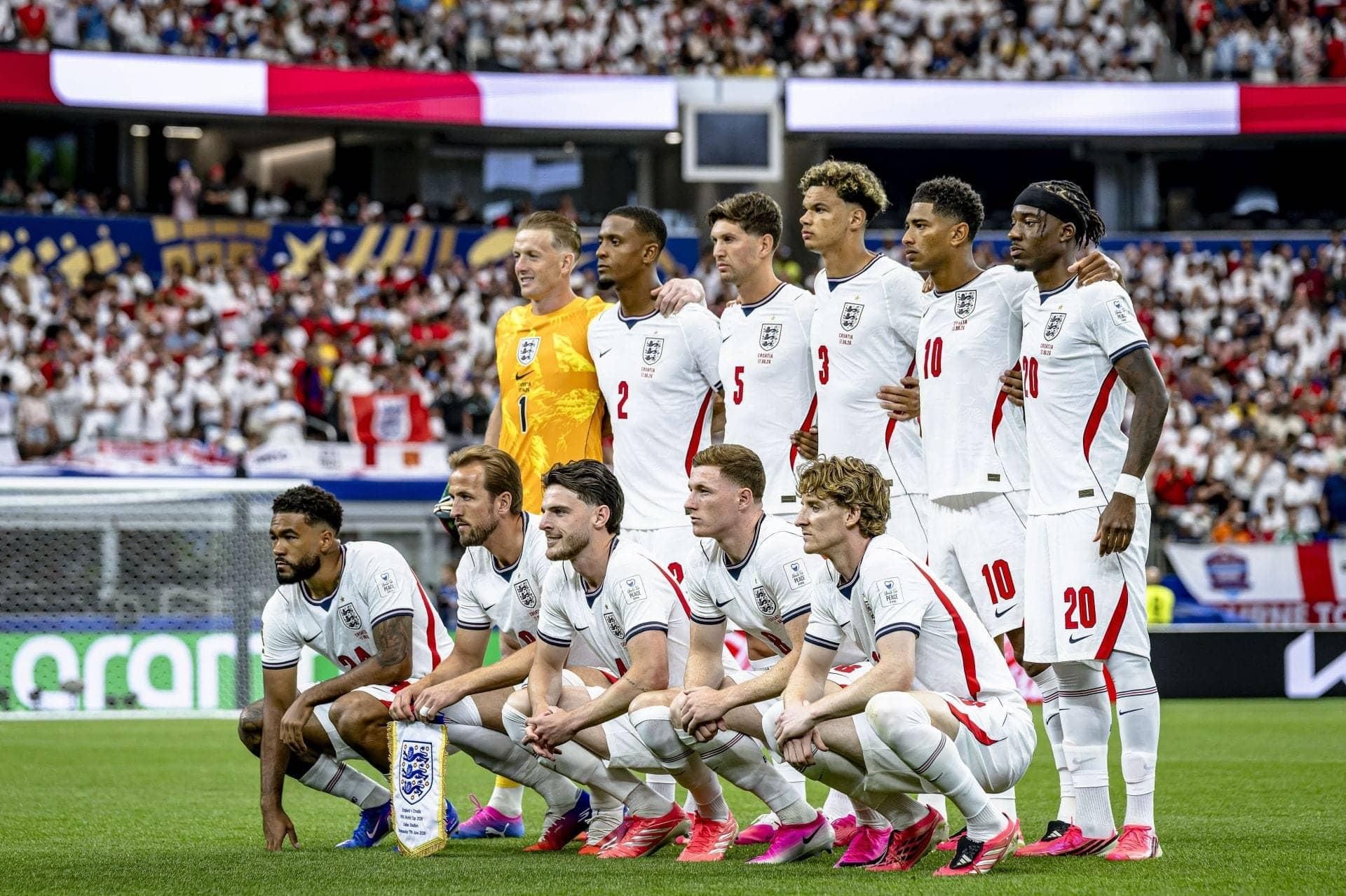 England Fans Serve Up Wonderwall Before World Cup Win