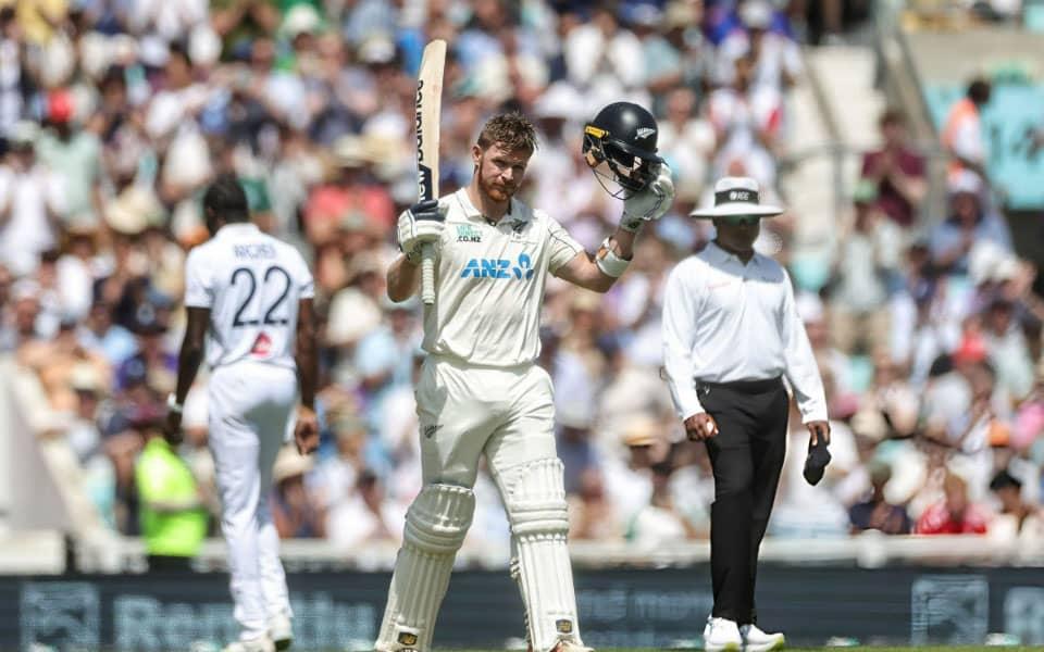 Glenn Phillips Scores Test Century, Dedicates It to Dad
