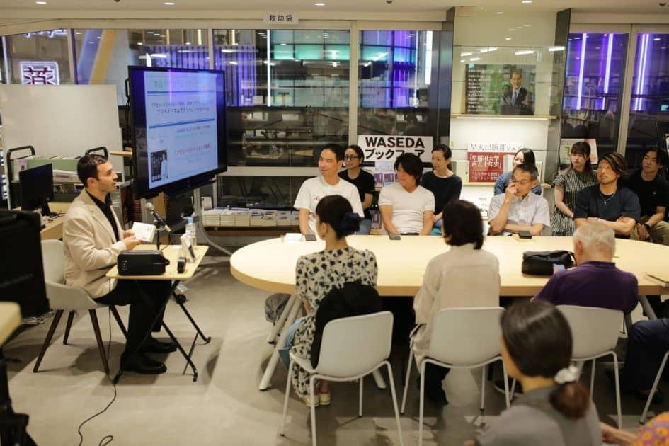 Tokyo Mein Azerbaijani Author Ka Book Launch Ka Dhamaka